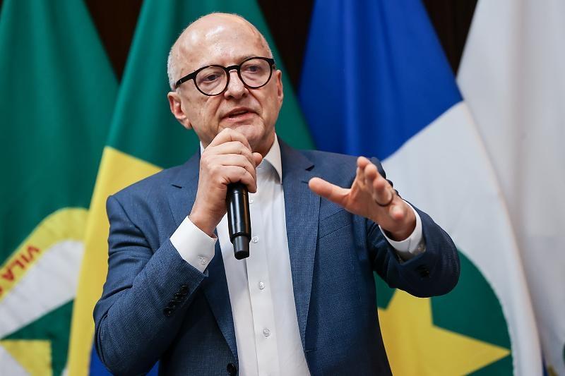 “Diminuir custos e simplificar a máquina”, diz governador sobre Samu