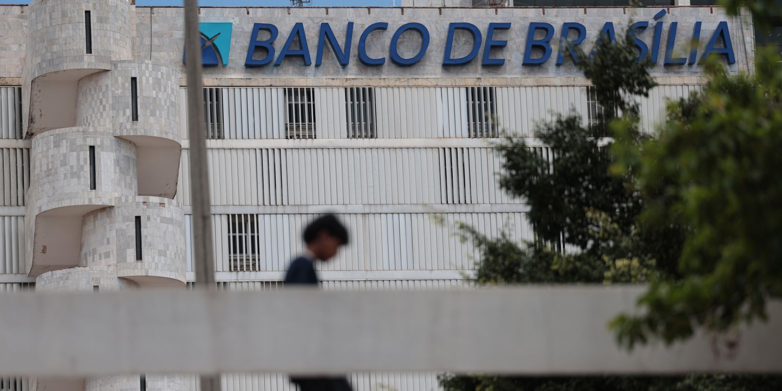Fundo propõe R$ 15 bilhões por ativos do BRB ligados ao Master, informa GDF
