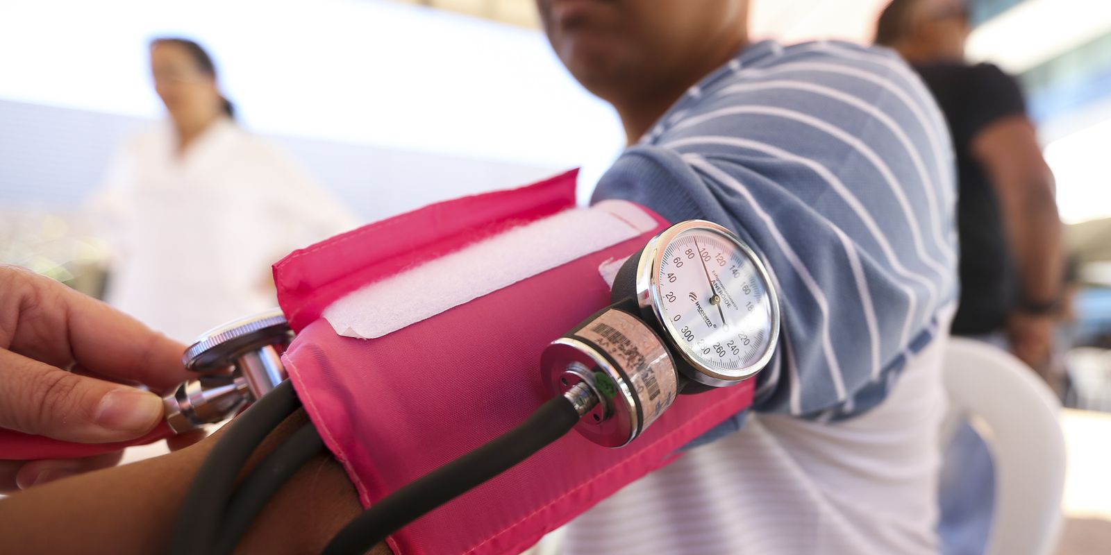 Hipertensão: uma condição silenciosa e herdada que exige novos hábitos