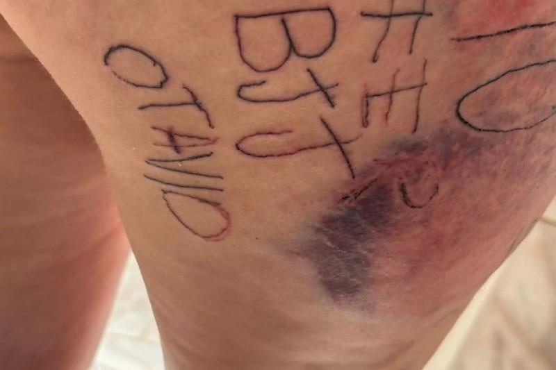 Homem é preso suspeito de torturar, mutilar e tatuar companheira à força