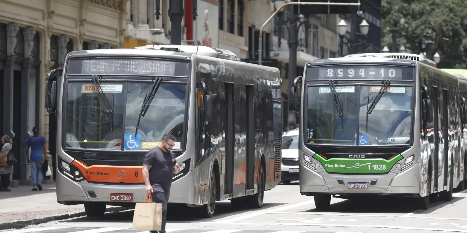 Inflação oficial registra 0,88% em março, aponta IBGE