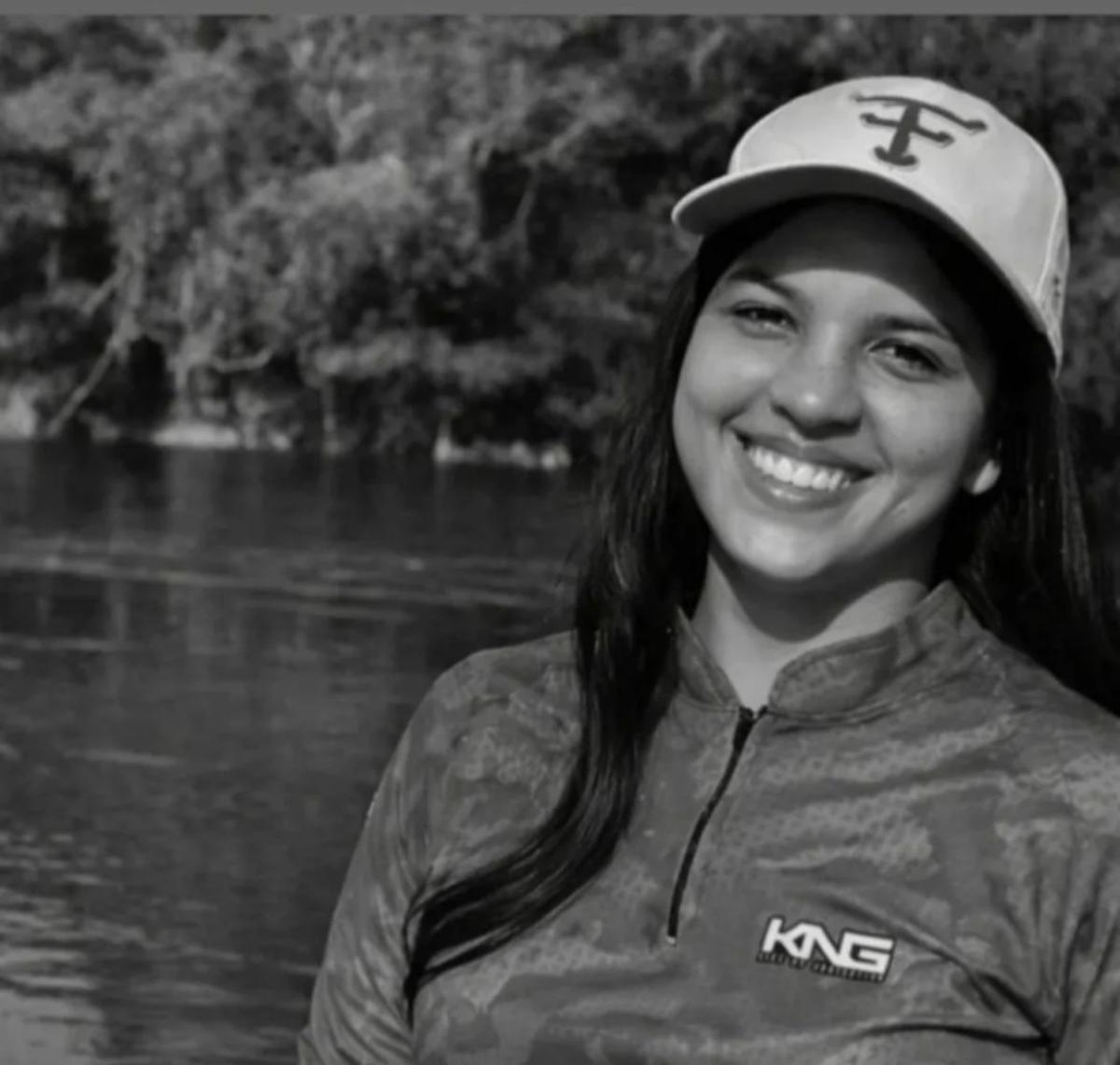 Jovem é morta com golpes de faca e pé de cabra em MT