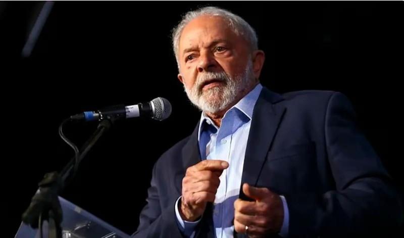 Lula diz que quer regular tudo na internet e levanta temor de censura no país