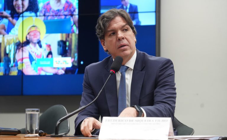 Ministro das Comunicações foca em infraestrutura e inclusão digital