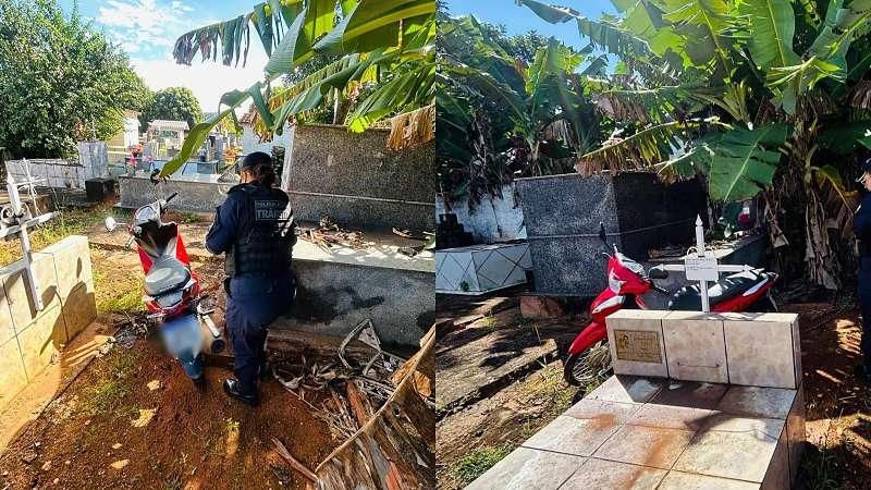 Moto furtada é encontrada queimada dentro de cemitério em MT