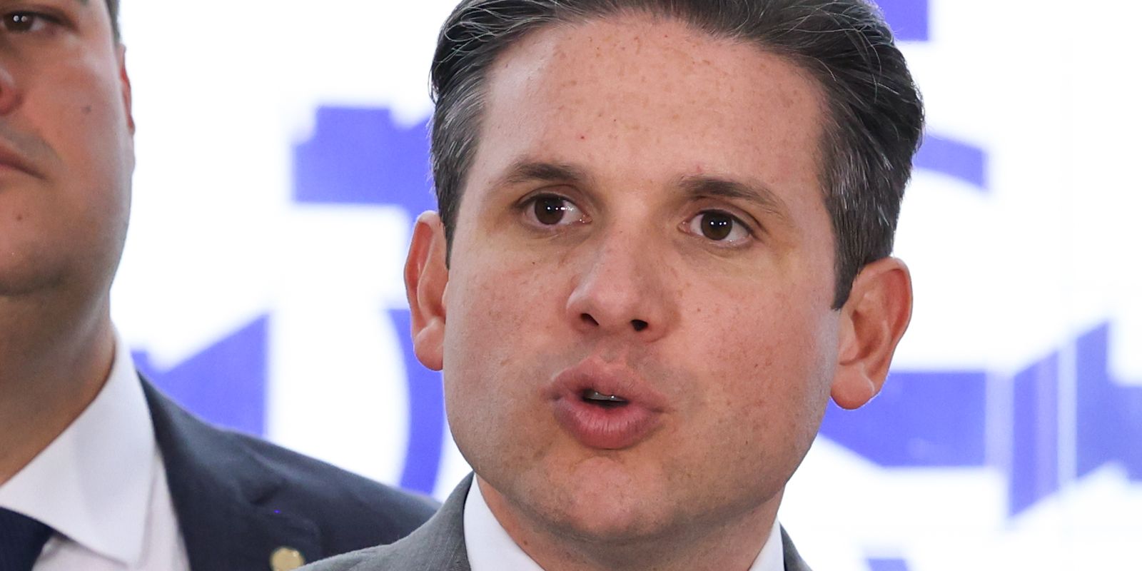 Motta institui grupo para debater PEC da jornada de trabalho 6x1