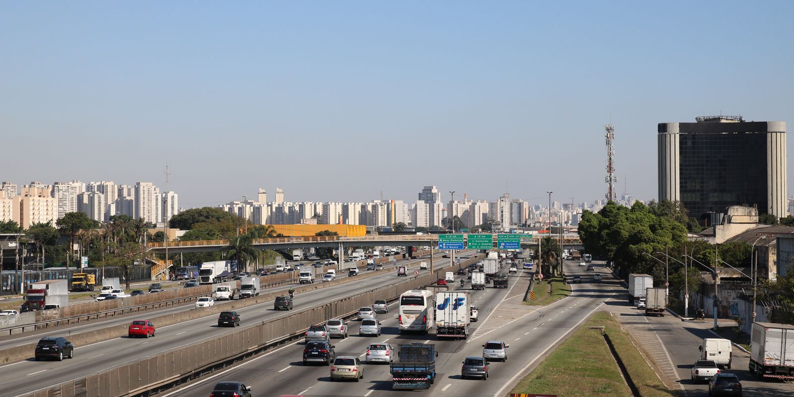 MPRJ solicita interrupção de obras na Via Dutra por risco de alagamentos