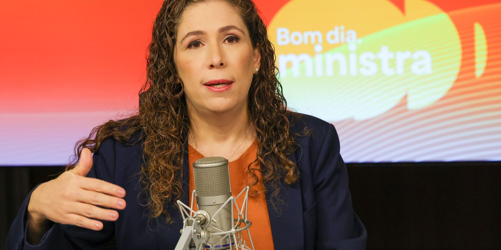 Ministra declara que novos cargos buscam restaurar a capacidade do estado