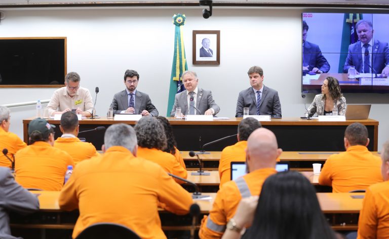 Petrobras e postos de gasolina negam culpa pela alta dos combustíveis