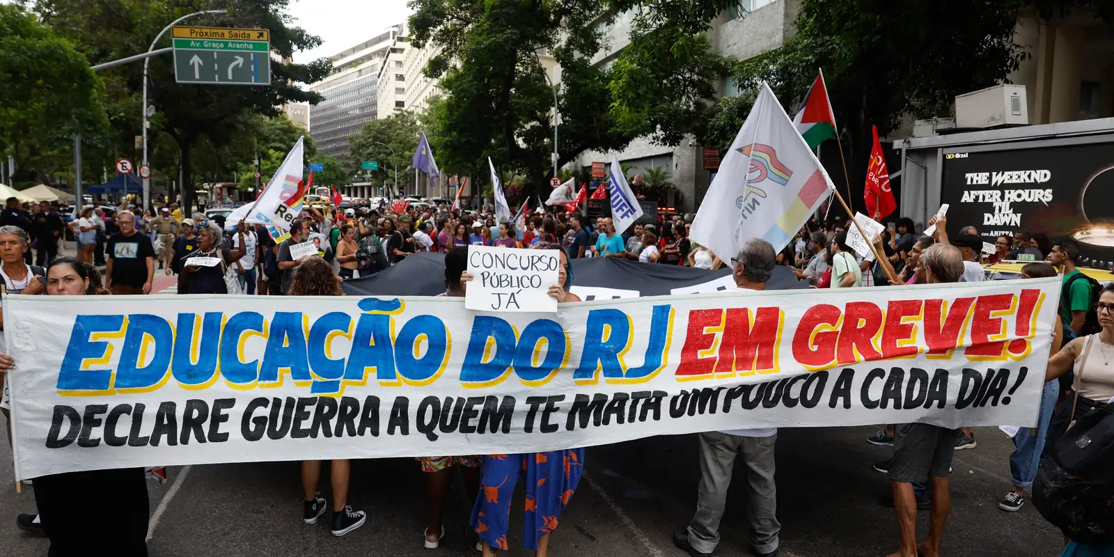 Professores e funcionários do Rio de Janeiro realizam paralisação de 24 horas
