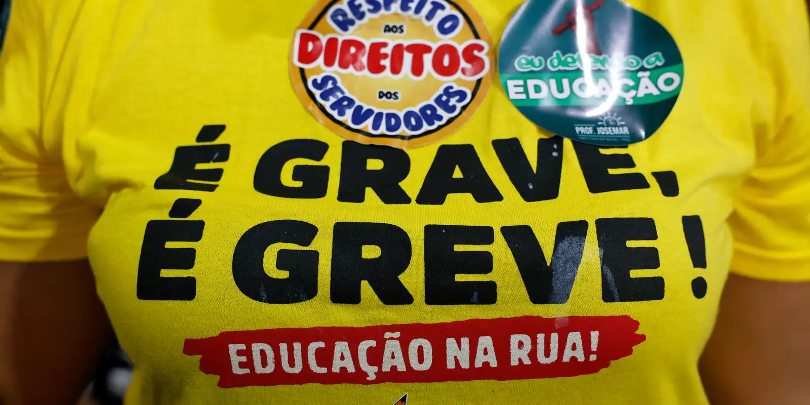 Profissionais da educação pública do Rio planejam paralisação para quinta-feira