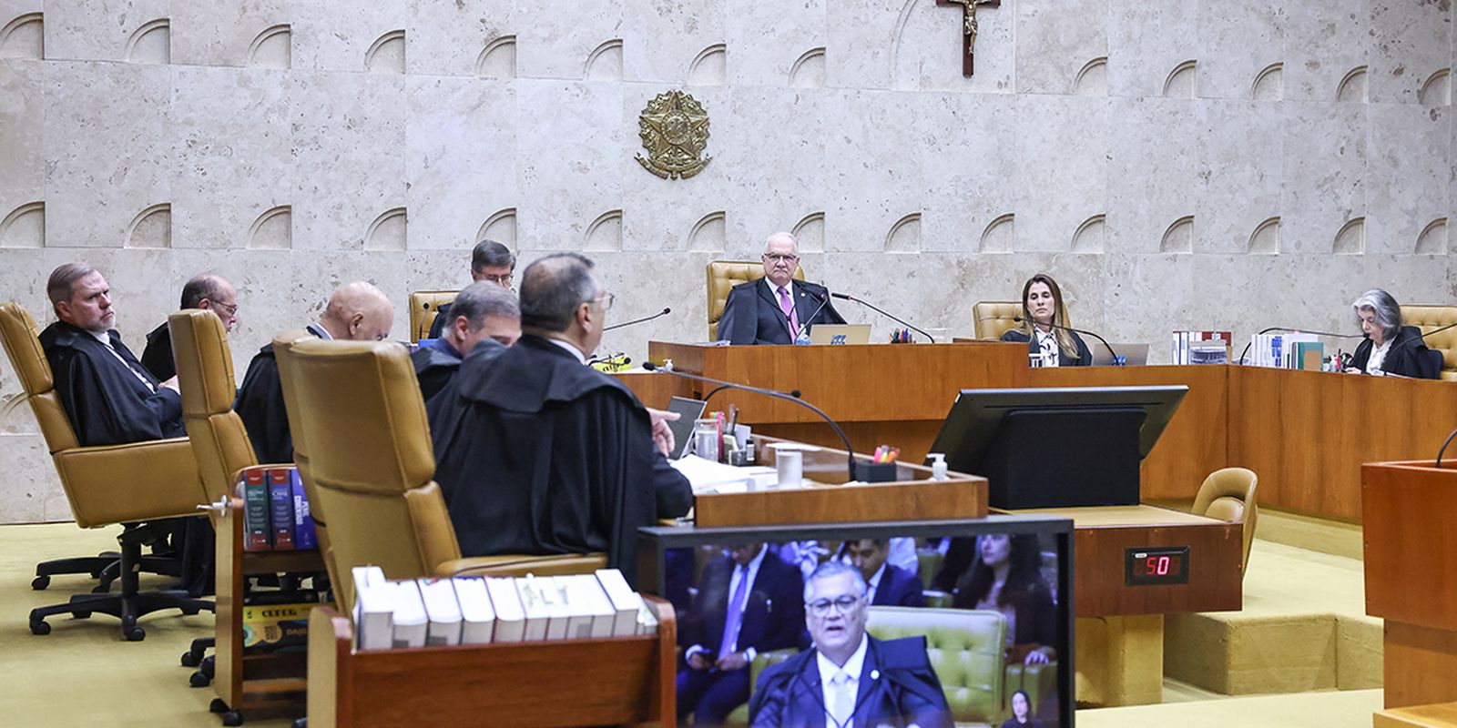 STF adia decisão sobre eleição para governador interino do Rio
