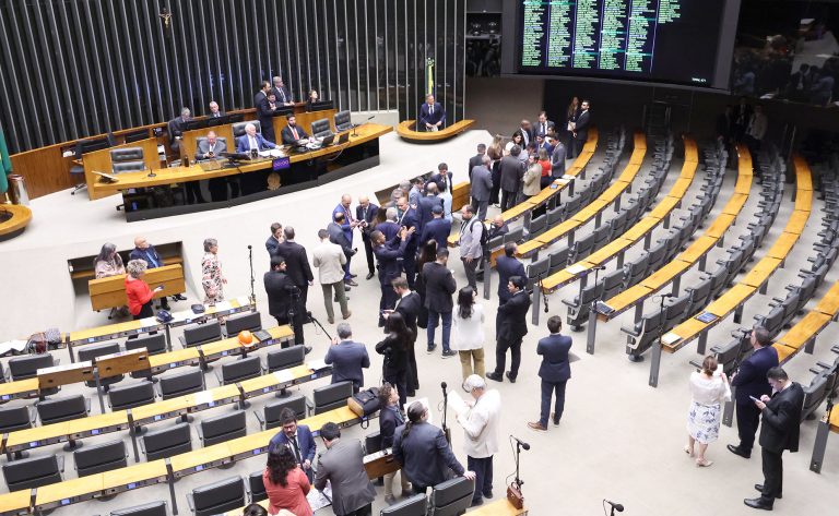 Câmara dos Deputados pode votar projetos de lei sobre saúde na próxima semana