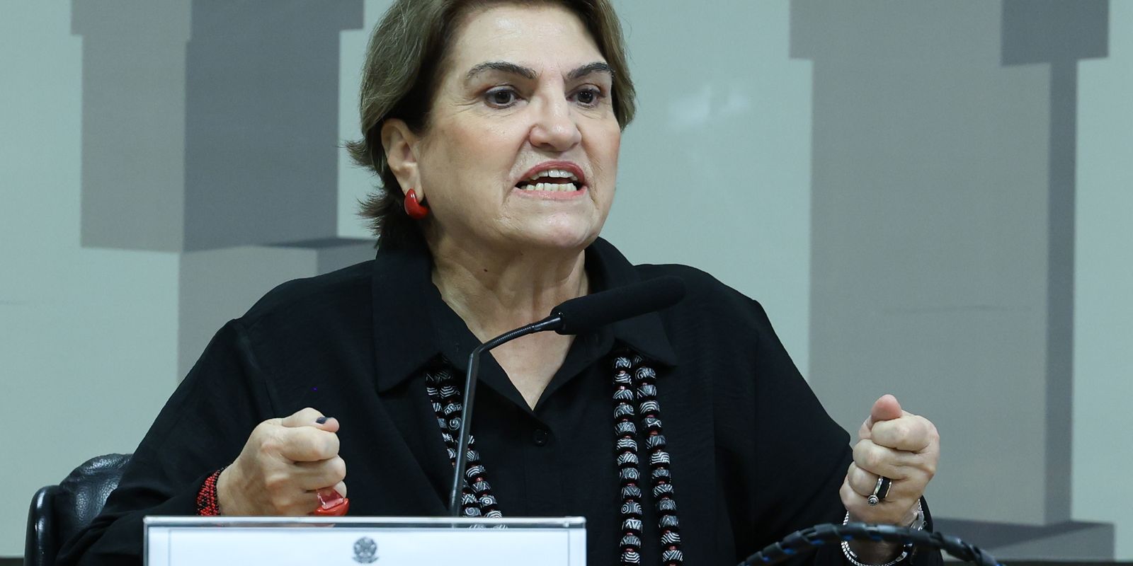 Ministra defende fim da escala 6x1 para ampliar acesso de mulheres ao mercado de trabalho