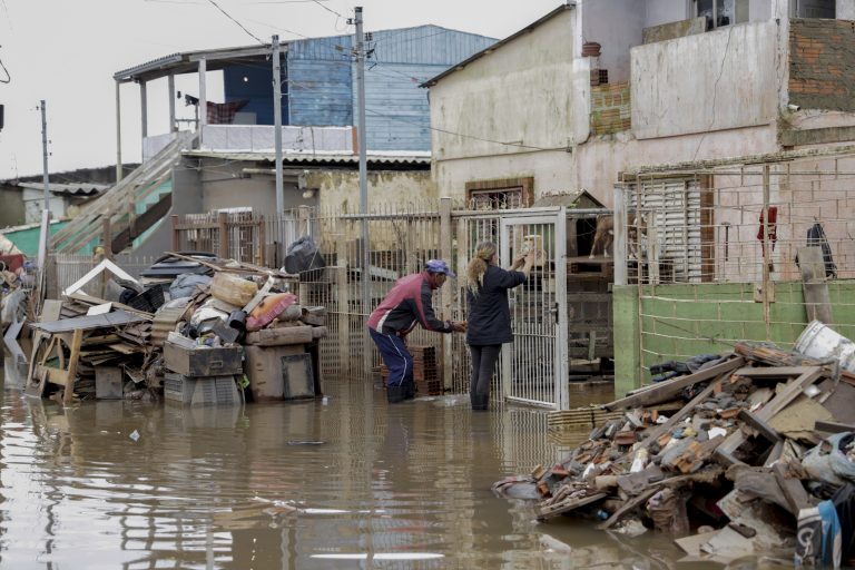 Câmara dos Deputados discute política nacional de saúde mental em face de desastres climáticos