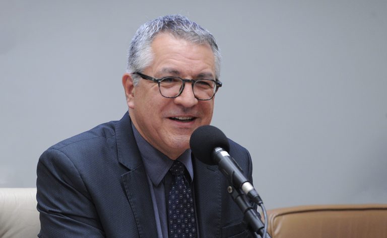 Ministro Alexandre Padilha detalhará prioridades do Ministério da Saúde na Câmara