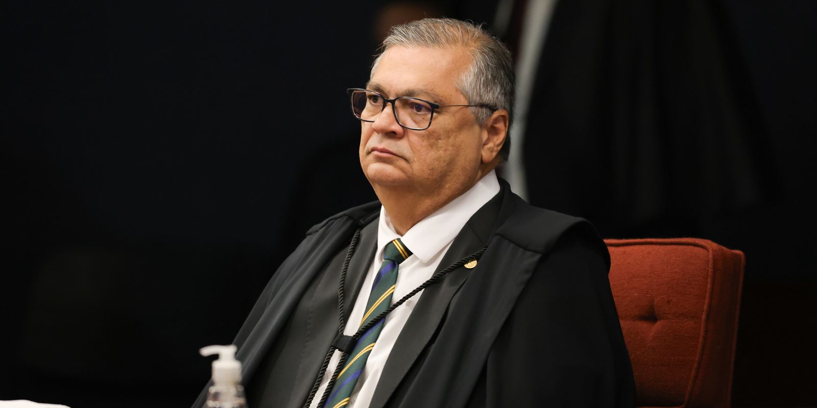 Flávio Dino inicia apuração sobre emendas parlamentares destinadas a produtora de filme de Jair Bolsonaro
