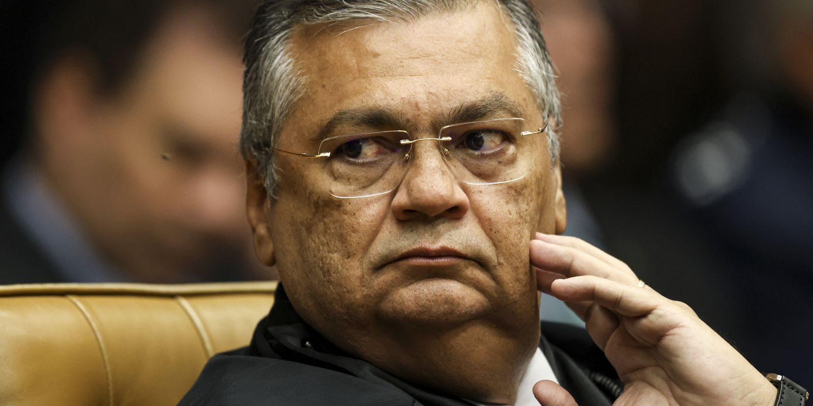 Flávio Dino proíbe novos penduricalhos para juízes e membros do MP após decisão do STF