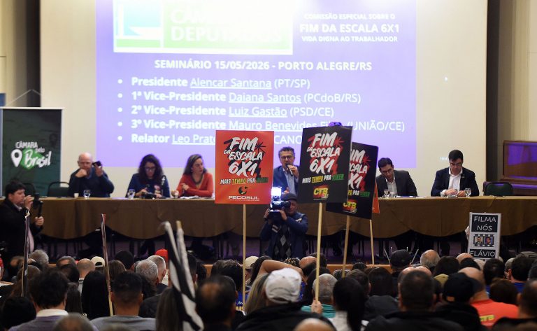 Emendas propõem manter 44 horas para atividades essenciais na discussão sobre a PEC 221/19 da jornada de trabalho