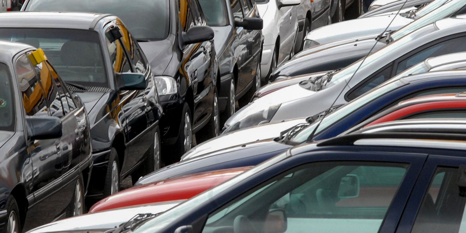 Financiamento de veículos no Brasil cresce 11,8% em abril, aponta Trillia