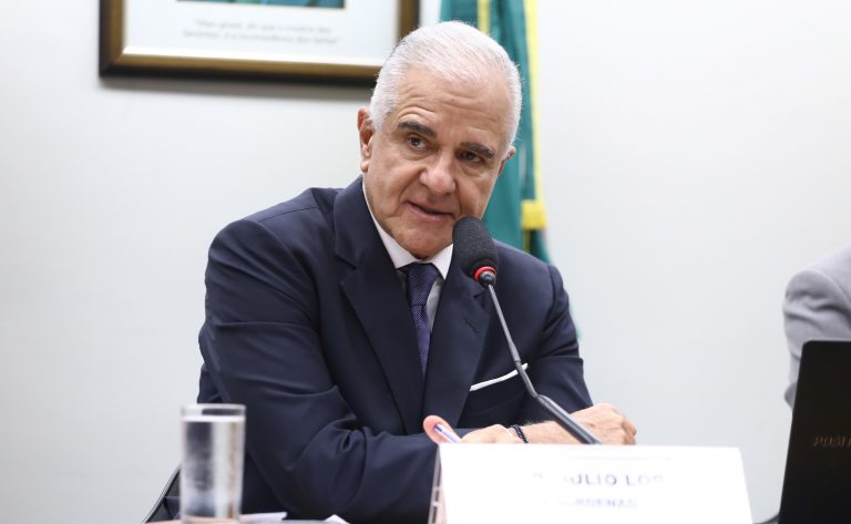 Frentes parlamentares criticam fim do imposto de importação e alertam para concorrência desleal