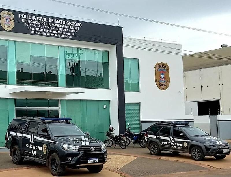 Funcionária desvia pagamentos de clientes para conta pessoal e acaba presa 