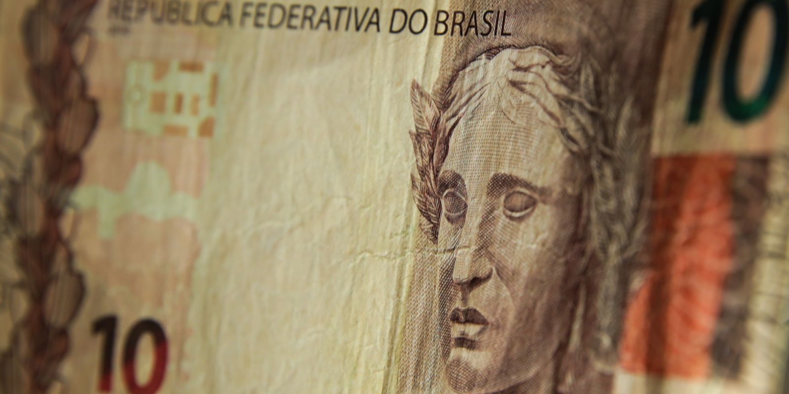 Governo de São Paulo aplica multa recorde de R$ 1 bilhão contra a Fast Shop