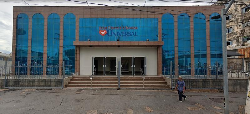 Homem entra na Igreja Universal para pedir oração e morre sentado em banco
