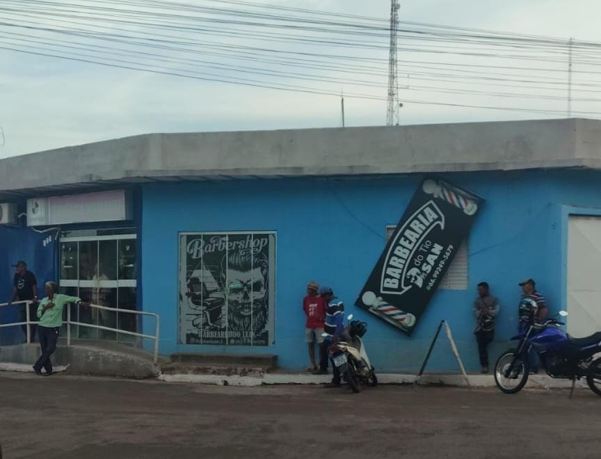Homem foi morto a tiros dentro de barbearia em Alto Paraguai