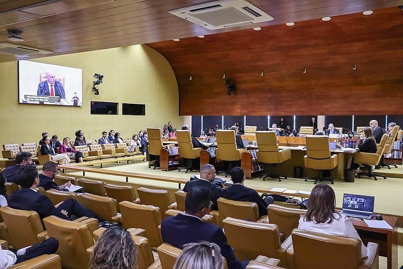 Lei garante igualdade salarial entre homens e mulheres na mesma função