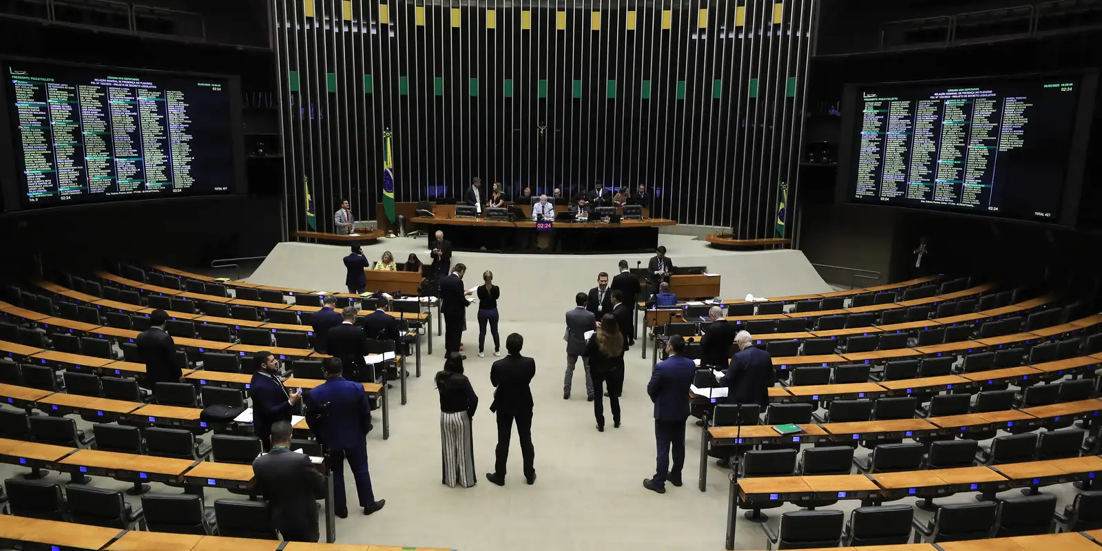 Minirreforma eleitoral: novas regras para multas e envio de mensagens a eleitores