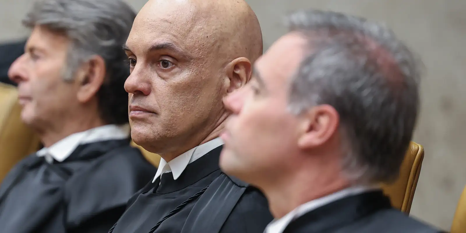 Alexandre de Moraes suspende aplicação da Lei da Dosimetria aguardando decisão do STF