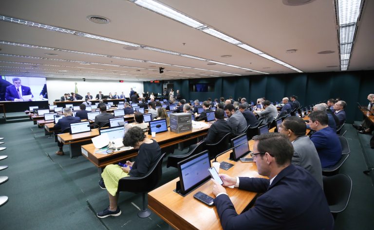 Consultoria de Orçamento alerta para desafios na estabilização da dívida pública com a LDO 2027