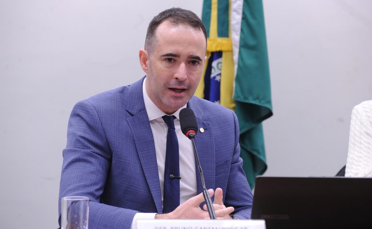 Novas regras para fundos de previdência de servidores geram debate na Câmara