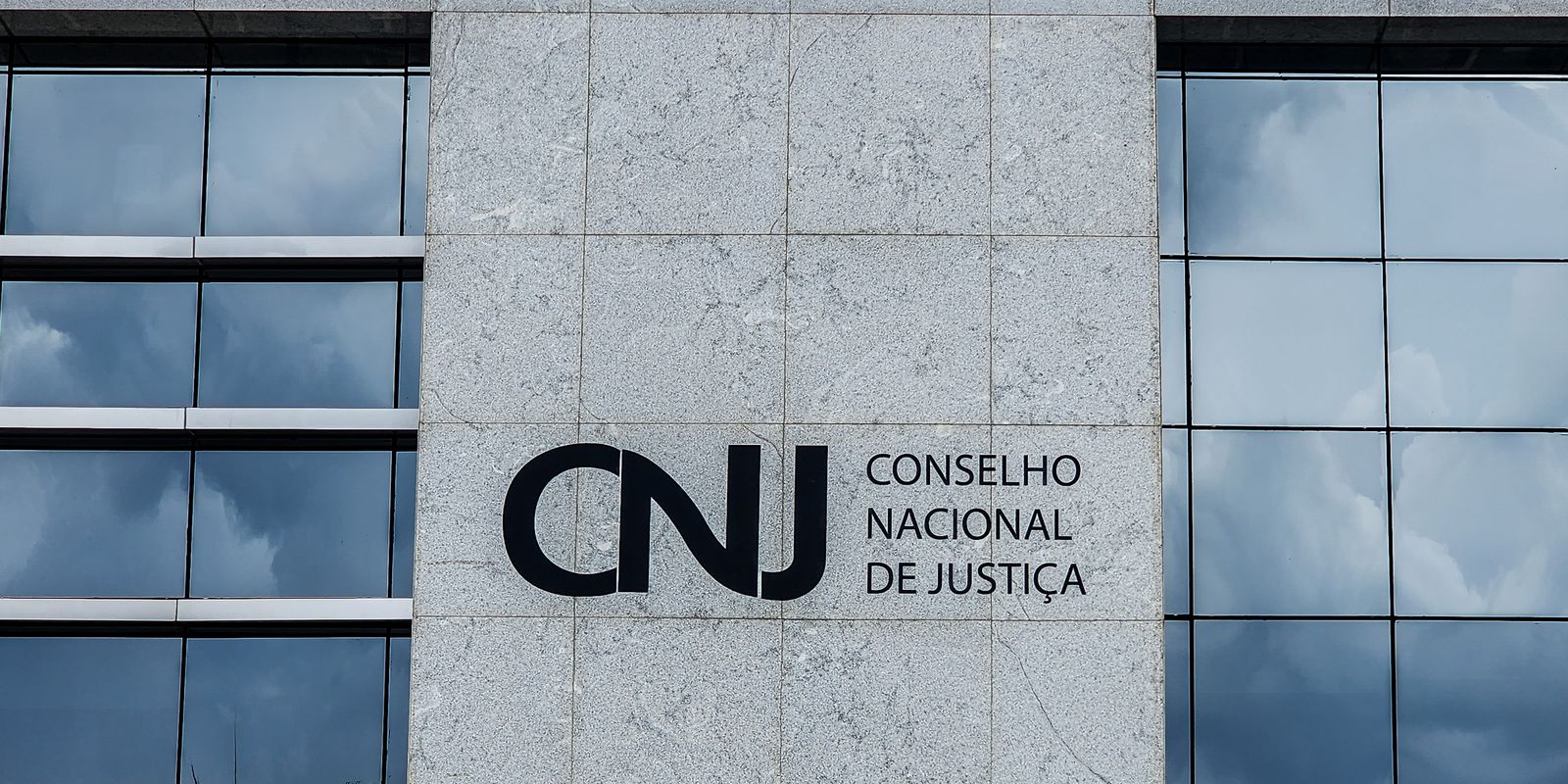 Novo sistema de bloqueio judicial automático de contas exige atenção de devedores