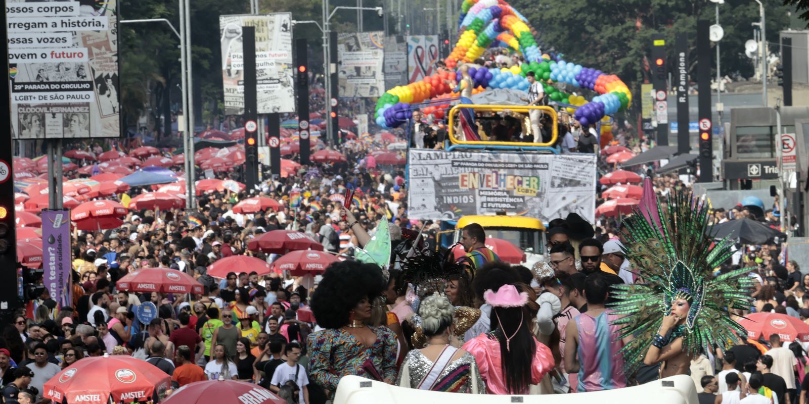 Projeto de lei que proíbe crianças em eventos LGBTQIA+ é considerado inconstitucional, afirma jurista