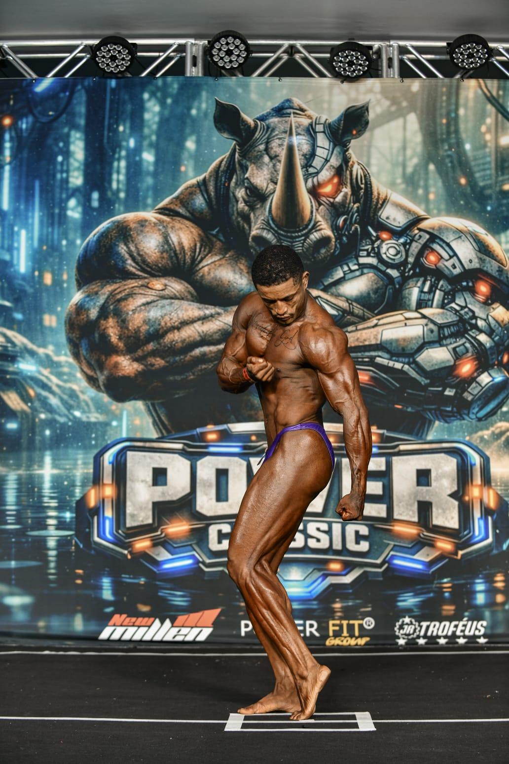 Heliton Ferreira