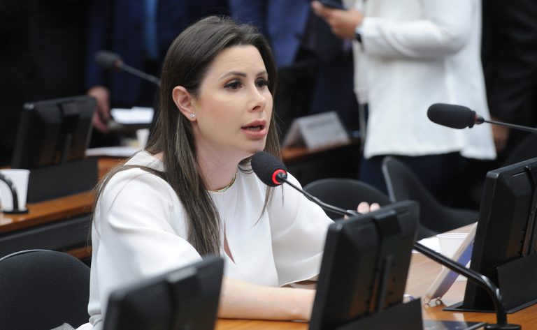 Projeto de lei propõe dedução de gastos com vacinas no Imposto de Renda