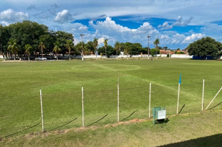R$ 118 mil: Rosário Oeste autoriza início das obras de iluminação no Estádio Municipal