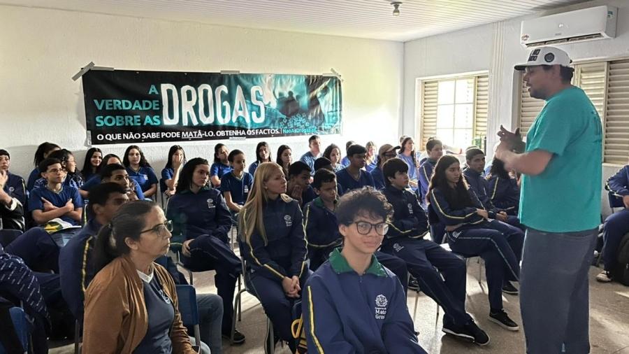 Rap, prevenção e saúde mental: Projeto Gênesis transforma debate entre estudantes da Escola Cel. Artur Borges em Rosário Oeste
