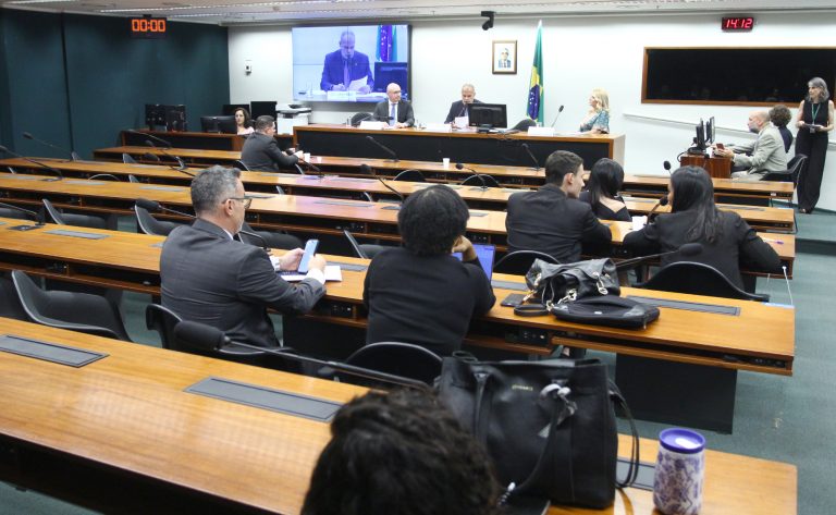 Setor hoteleiro critica projeto que altera diárias e sugere flexibilização