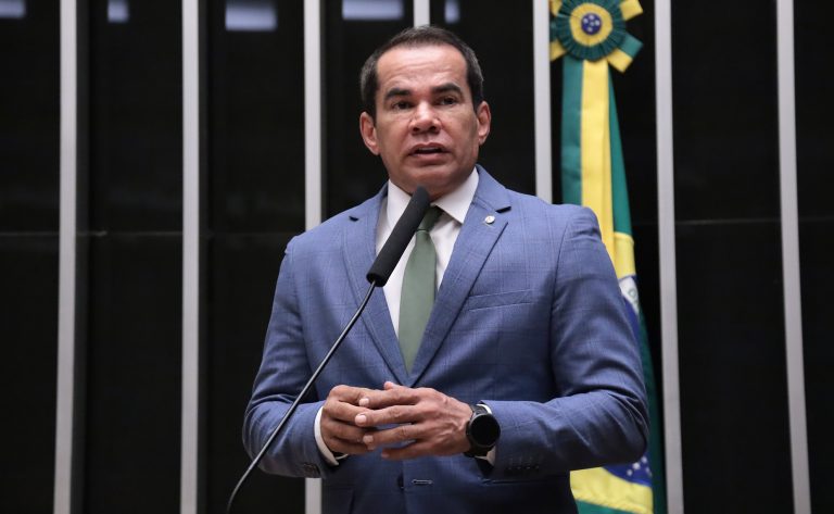 Aprovada na Câmara criação de 91 cargos para a Defensoria Pública da União