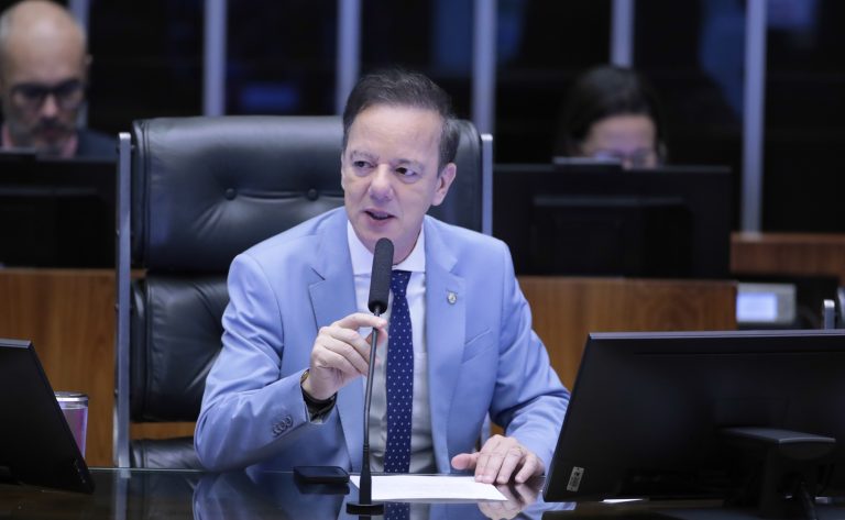 Comissão de Educação aprova monitoramento detalhado de estudantes com deficiência no ensino superior