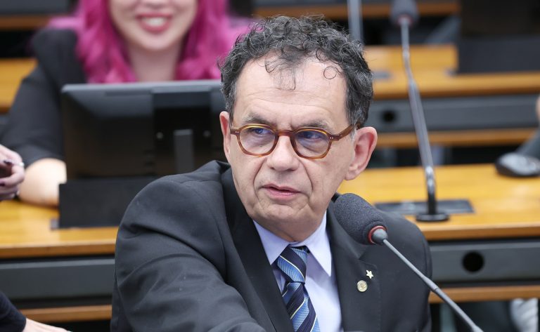 Comissão da Câmara aprova reconhecimento da culpa do Estado na Chacina de Acari e pensão para familiares
