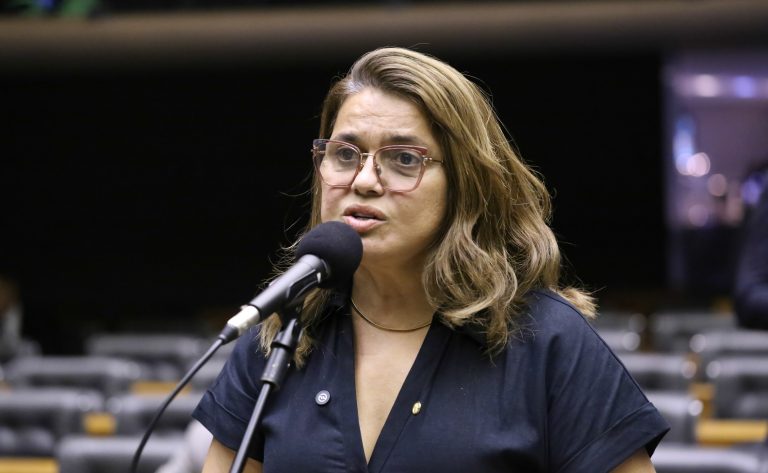 Comissão da Câmara dos Deputados aprova proibição de propaganda com apelo sexual em eventos esportivos
