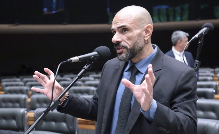 Comissão aprova novas regras para reforçar a segurança de motoristas de aplicativo