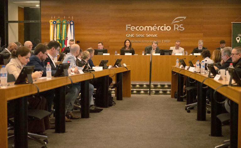 Comissão debate reajuste do limite de faturamento para MEI e faixas do Simples Nacional em Porto Alegre