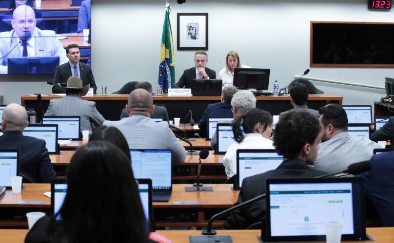 Conselho de Ética da Câmara analisa pedido de suspensão de Marcos Pollon