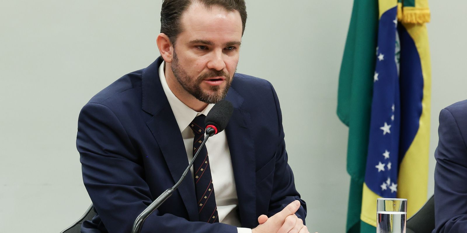 Ministro Durigan critica PEC 65/2023 sobre autonomia financeira do Banco Central