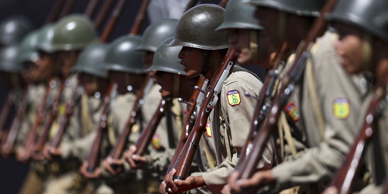 Exército mantém vigilância de fronteiras apesar de bloqueio orçamentário